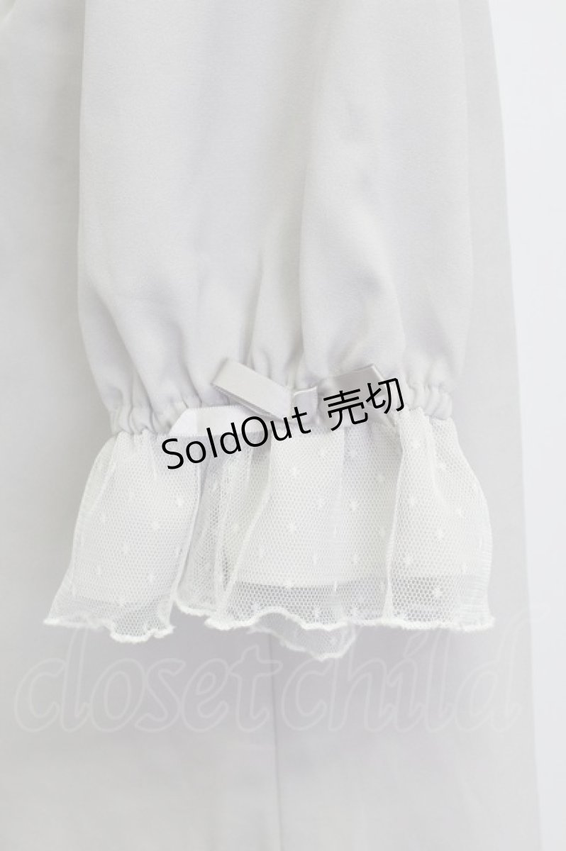 画像4: axes femme kawaii / プチリボン半袖ブラウス  グレー T-26-03-13-003-AX-BL-SA-ZT (4)