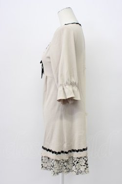 画像3: axes femme / フロント編み上げ半袖ワンピース  ベージュX黒 T-26-03-13-023-AX-OP-SA-ZT