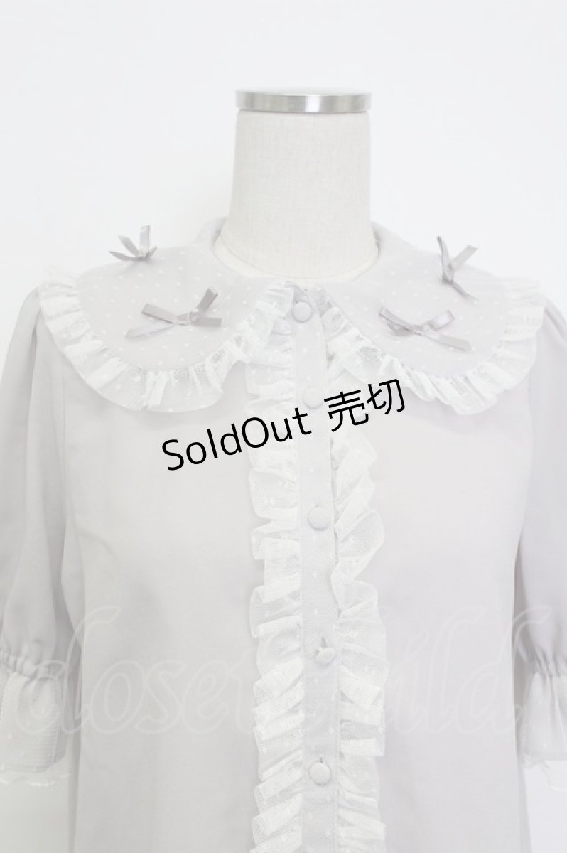 画像5: axes femme kawaii / プチリボン半袖ブラウス  グレー T-26-03-13-003-AX-BL-SA-ZT (5)