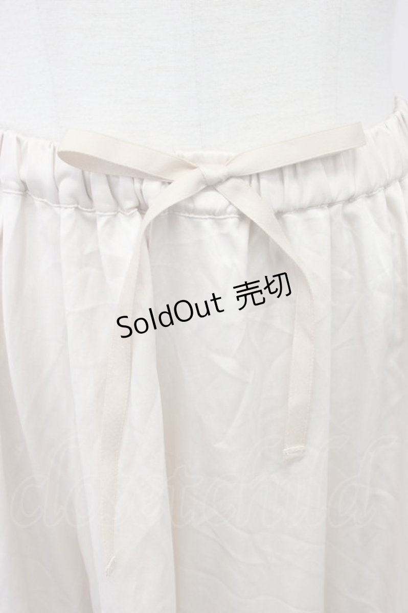 画像4: axes femme kawaii / ミディフリルペチスカート M 生成り T-26-03-13-033-AX-SK-SA-ZH (4)