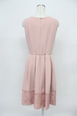 画像2: axes femme / パールラインノースリーブワンピース  ピンクＸ白 T-26-03-16-026-AX-OP-SA-ZT648 (2)