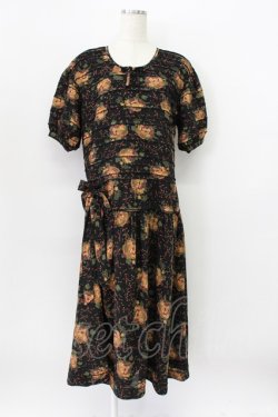 画像1: KANEKO ISAO / フルーツかご柄たくし上げワンピース  クロ T-26-03-16-034-EL-OP-OW-ZT