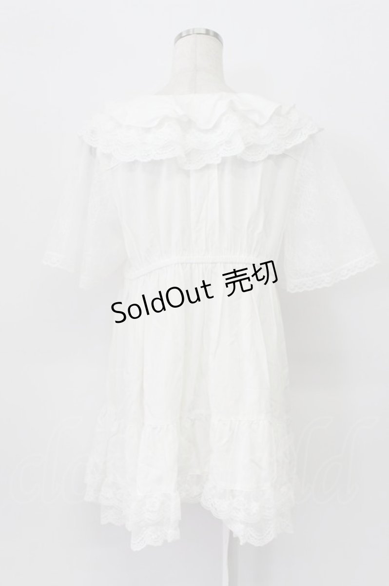 画像2: axes femme / ボリュームフリルチュニック  ホワイト T-26-03-16-040-AX-TO-SA-ZT (2)