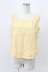 画像1: INGEBORG / ギンガム後ろボタンノースリーブブラウス  イエロー T-26-03-16-011-LO-BL-SA-ZT647 (1)