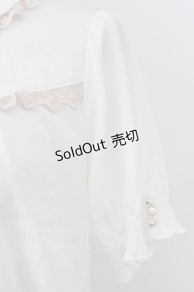 画像3: axes femme POETIQUE / はしごリボン襟半袖ブラウス  アイボリーＸピンク T-26-03-17-003-AX-BL-SA-ZT (3)