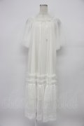 axes femme / フレアスリーブチュールワンピース  ホワイト T-26-03-21-030-AX-OP-SA-ZT