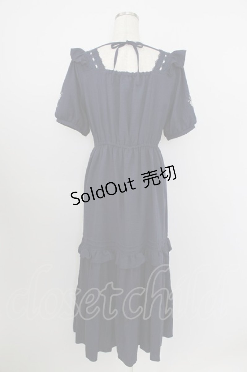 画像2: axes femme / ハシゴレース×袖バラ刺繍ワンピース  ネイビー T-26-03-21-037-AX-OP-SA-ZT564 (2)