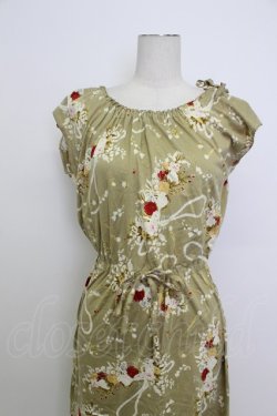 画像5: KANEKO ISAO / アクセサリー&フラワーpt襟元シャーリングワンピース  オリーブ T-26-03-23-015-EL-OP-SA-ZT