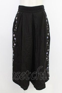 画像1: axes femme / 華刺繍リネンガウチョパンツ M ブラック T-26-03-24-044-AX-PA-SA-ZT