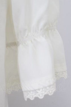 画像3: axes femme POETIQUE / 薔薇モチーフ付ブラウス  アイボリー T-26-03-25-010-AX-BL-SA-ZT