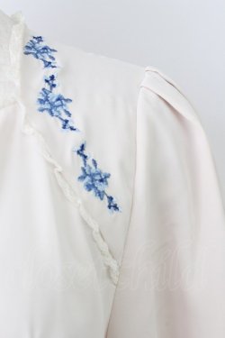 画像3: an another angelus / ダイヤ開きローズ刺繍ブラウス  アイボリーＸ青 T-26-03-25-013-CA-BL-SA-ZT