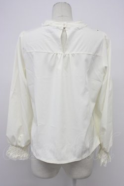 画像2: axes femme POETIQUE / パペトゥリーロゴ刺繍ブラウス  アイボリーＸブラウン T-26-03-30-024-AX-BL-SA-ZH