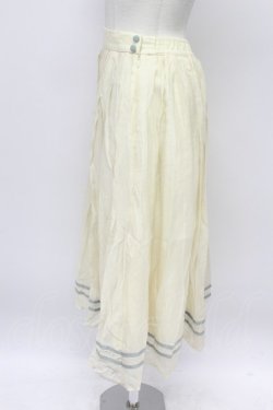 画像3: F i.n.t / ライン使いシアータックスカート F アイボリー T-26-03-31-021-CA-SK-SZ-ZT