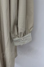画像3: axes femme / フィッシュテールシャツワンピース  ベージュＸ白 T-26-03-31-010-AX-OP-SA-ZT660 (3)