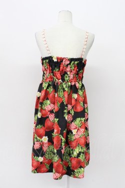 画像2: Emily Temple cute / Contrast ストロベリーノースリーブワンピース  黒Ｘ赤 T-26-04-03-024-ET-OP-SA-ZT