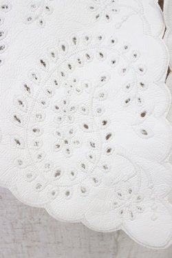 画像4: FURFUR / レザーライク刺繍つけ襟  ホワイト T-26-04-04-032-GO-ZA-SA-ZT