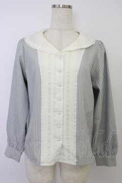 画像1: Fi.n.t / コットンレース使いストライプブラウス  グレーＸ白 T-26-04-04-006-CA-BL-SA-ZT