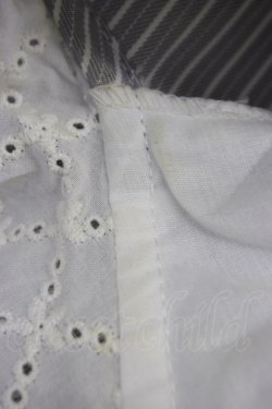 画像3: Fi.n.t / コットンレース使いストライプブラウス  グレーＸ白 T-26-04-04-006-CA-BL-SA-ZT