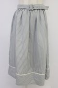 Fi.n.t / コットンレース使いストライプスカート  グレーＸ白 T-26-04-04-015-CA-SK-SA-ZT
