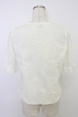 画像2: F i.n.t / コットンレース使いノーカラーブラウス  白 T-26-04-04-002-0-BL-SA-ZT