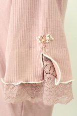 画像3: axes femme / 接触冷感袖レースメロープルオーバー  ピンク T-26-05-02-004-AX-TO-IG-ZT (3)