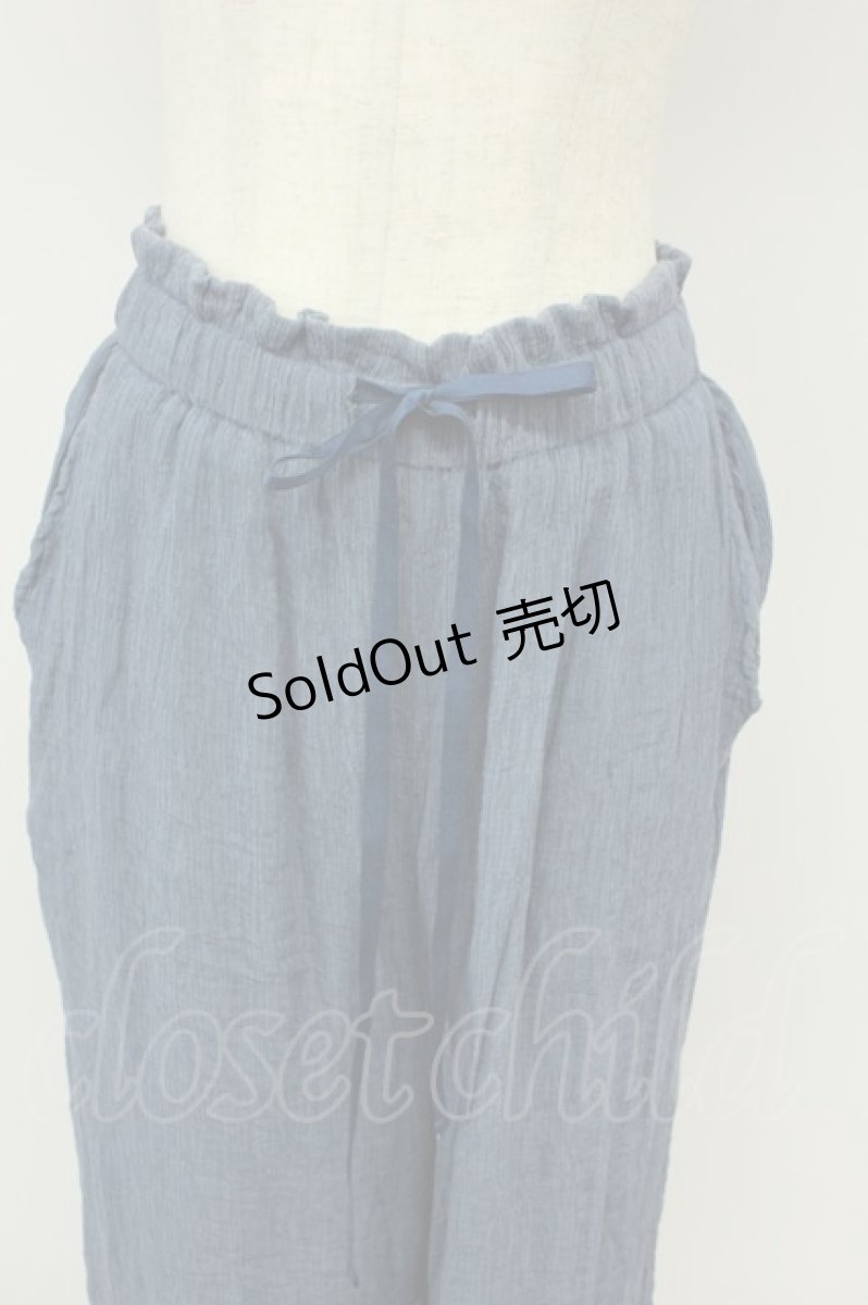 画像4: axes femme / 裾レース楊柳ワイドパンツ  ブルー T-26-05-05-030-AX-PA-IG-ZT673 (4)