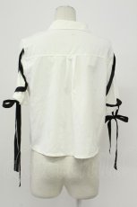 画像2: axes femme POETIQUE / レースアップデザインシャツ  シロ T-26-05-05-005-AX-BL-IG-ZT (2)