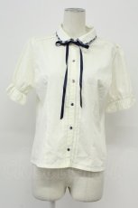 画像1: axes femme / パイピングｘリボン付ブラウス  アイボリー×ネイビー T-26-05-05-006-AX-BL-IG-ZT (1)