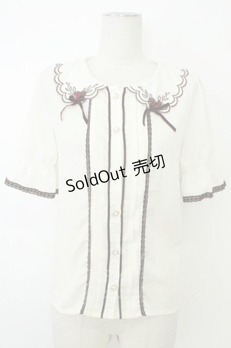 画像1: axes femme POETIQUE / 立体バラスカラップ襟半袖ブラウス M オフ×ブラウン T-26-05-13-012-AX-BL-IG-ZT677 (1)