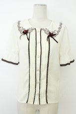 画像1: axes femme POETIQUE / 立体バラスカラップ襟半袖ブラウス M オフ×ブラウン T-26-05-13-012-AX-BL-IG-ZT (1)