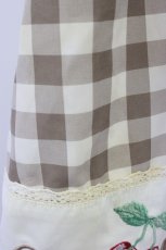 画像5: DearMyLove / 裾イチゴチェリー刺繍ワンピース  ベージュ T-26-06-04-010-GO-OP-SA-ZT (5)