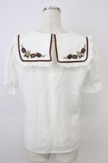 画像2: Amavel / チョコ刺繍スクエア衿プルオーバーブラウス  白Ｘブラウン T-26-06-04-002-CA-BL-SA-ZT (2)