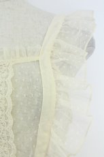 画像4: axes femme kawaii / ドットチュールエプロン  生成り T-26-07-08-043-AX-OP-SA-ZT (4)
