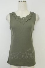 画像1: axes femme / モチーフレース使いリブタンク M カーキ T-26-07-15-006-AX-TO-TE-ZT (1)