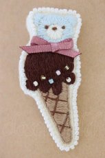 画像1: LOLITA / くまアイス刺繍ブローチ   T-26-08-05-018-LO-AC-TE-ZT (1)
