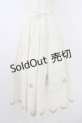 Preview of ブーケ刺繍&スカラップスカート  生成り