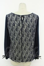 画像2: axes femme / フラワーレース重ねカットソー  ネイビーＸ白 T-26-08-12-010-AX-TO-SA-ZT (2)
