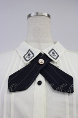 画像4: axes femme / タイ付きフレームローズ刺繍ブラウス F 生成り T-26-08-14-031-AX-BL-TE-ZT (4)