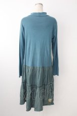 画像2: PINK HOUSE / ハイネック切替ドットブーケ刺繍ワンピース  ブルーグリーン T-26-09-27-024-LO-OP-SA-ZT (2)