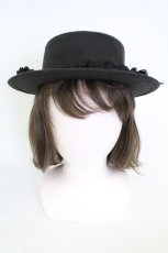画像4: axes femme / 巻きバラブーケポークパイ  黒 T-26-10-28-033-AX-AC-TE-ZT (4)