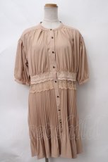 画像1: 【SALE】axes femme / ウエストレースプリーツシャツ M ベージュ Y-24-03-07-074-AX-BL-SZ-ZT430 (1)