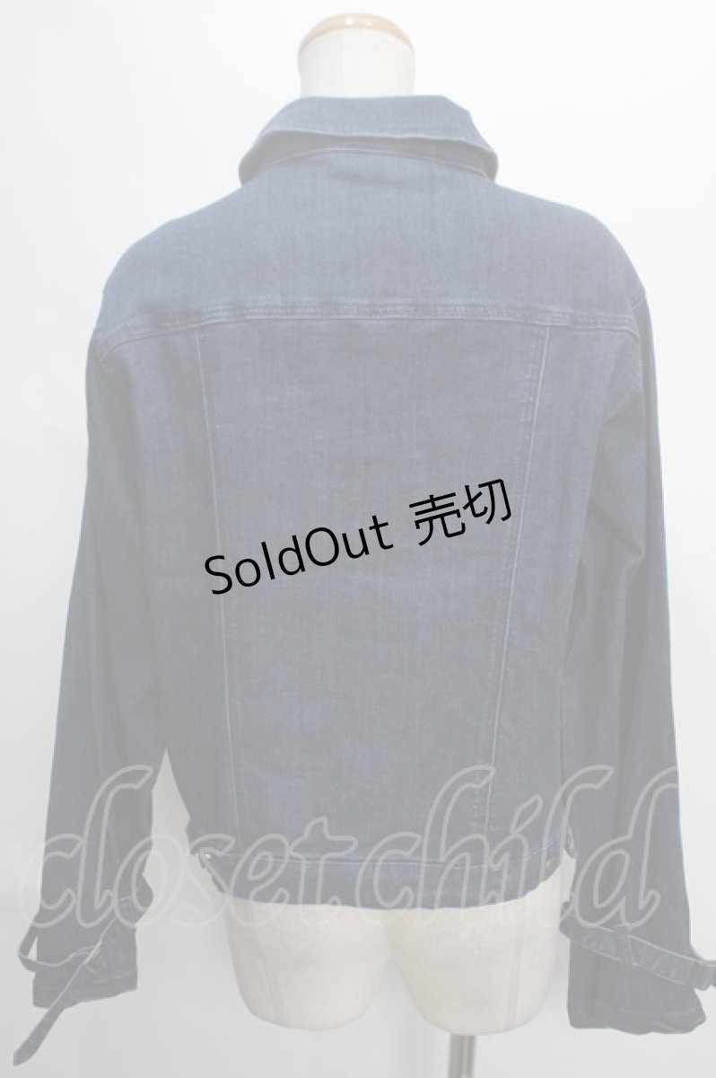 画像2: 【SALE】axes femme / 花刺繍ストレッチデニムジャケット M インディゴ Y-24-05-20-102-AX-JA-SZ-ZT134 (2)