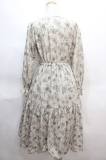 画像2: axes femme POETIQUE / クラシックフラワーワンピース M ベージュ Y-24-06-11-099-AX-OP-SZ-ZH (2)