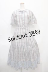 pa・se・ri / ブーケ刺繍チェック柄ロングワンピース  サックス Y-24-09-12-108-LO-OP-SZ-ZY