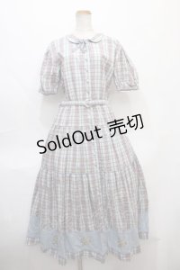 pa・se・ri / ブーケ刺繍チェック柄ロングワンピース  サックス Y-24-09-12-108-LO-OP-SZ-ZY