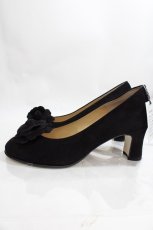画像2: 【SALE】INGEBORG / カメリアモチーフパンプス L 黒 Y-24-09-12-032-LO-SH-SZ-ZTK022 (2)