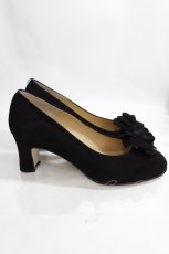 画像4: 【SALE】INGEBORG / カメリアモチーフパンプス L 黒 Y-24-09-12-032-LO-SH-SZ-ZTK022 (4)