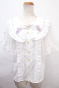 Amavel / Magical Cosmic Cosmeticフリルブラウス  オフ×ラベンダー Y-24-11-09-007-CA-BL-SZ-ZS
