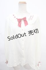 axes femme kawaii / お菓子刺繍ブラウス  キナリ Y-24-11-12-019-AX-BL-SZ-OS