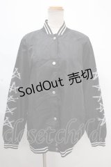 NieR Clothing / プリント入ブルゾン  黒 Y-24-11-18-134-PU-JA-SZ-ZT315